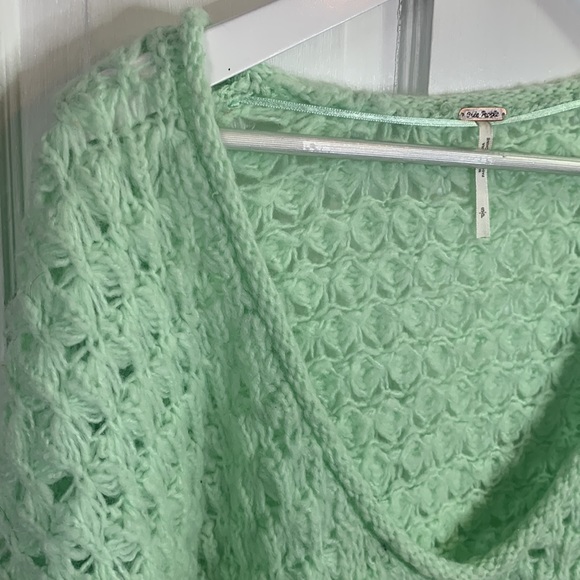 Free People Mint Green Crashing Waves Pullover Knit Sweater W-353 Size Small - Picture 7 of 12